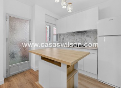 Sale - Appartement - Torrevieja - Centro