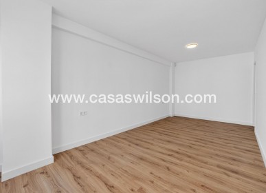 Sale - Appartement - Torrevieja - Centro