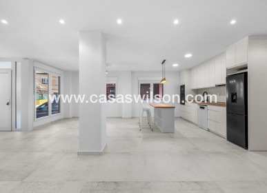 Sale - Apartment - Torrevieja - Playa del Acequion