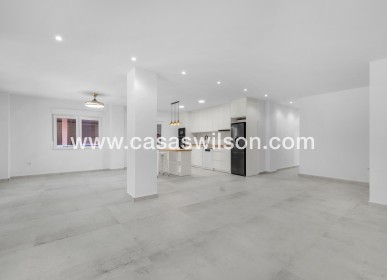 Sale - Apartment - Torrevieja - Playa del Acequion