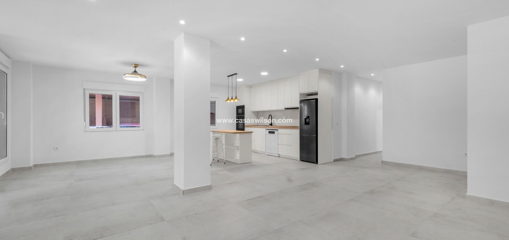 Sale - Apartment - Torrevieja - Playa del Acequion