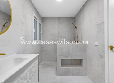Sale - Apartment - Torrevieja - Playa del Acequion