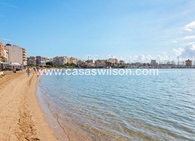 Sale - Apartment - Torrevieja - Playa del Acequion