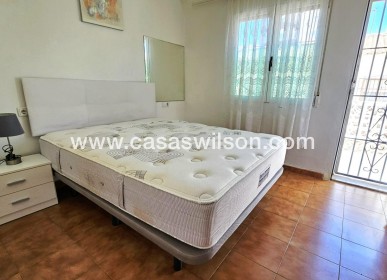 Sale - Bungalow - Torrevieja - Nueva Torrevieja