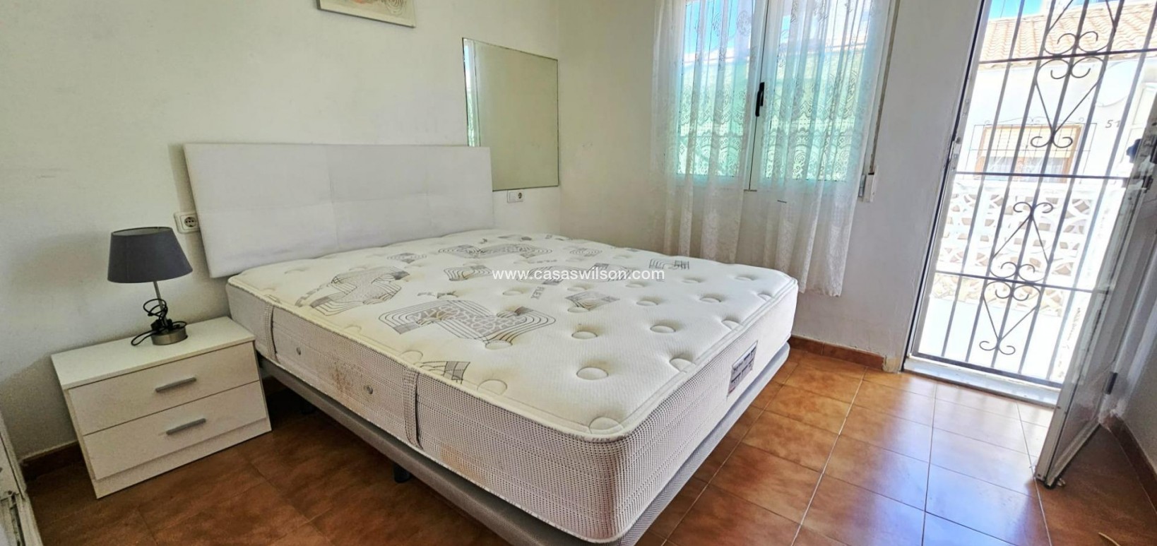 Sale - Bungalow - Torrevieja - Nueva Torrevieja