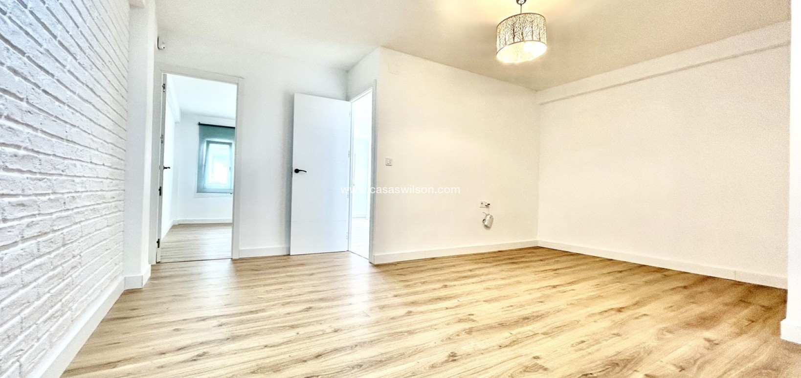 Sale - Apartment - Torrevieja - Costa Blanca