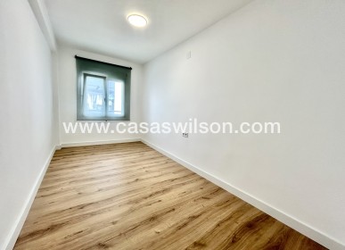 Sale - Apartment - Torrevieja - Costa Blanca