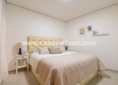Sale - Appartement - Torrevieja - Las calas