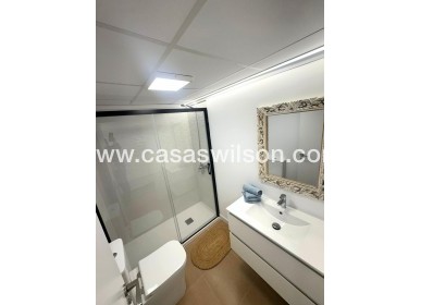 Sale - Appartement - Torrevieja - Centro - Muelle Pesquero