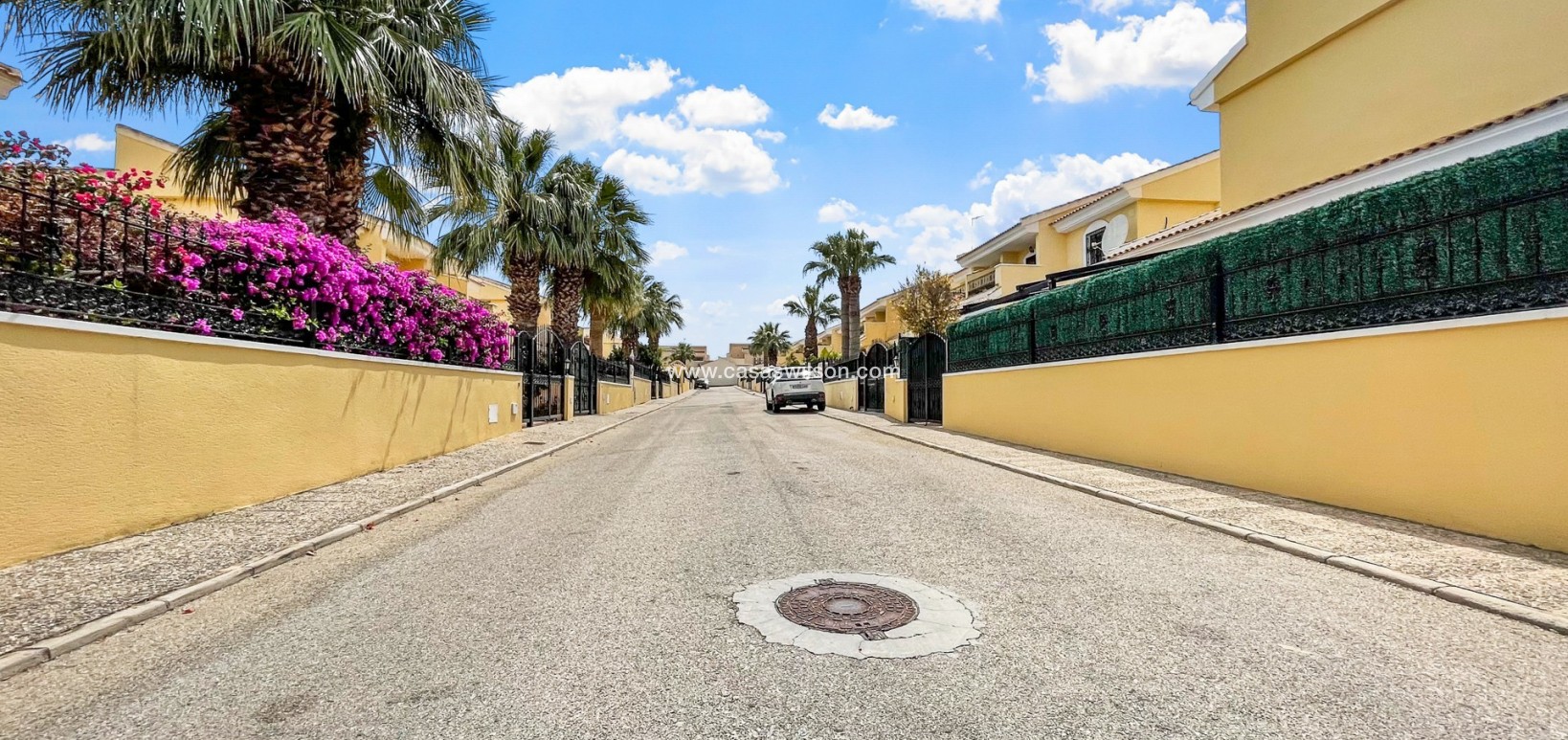 Sale - Villa - Orihuela Costa - Los Dolses
