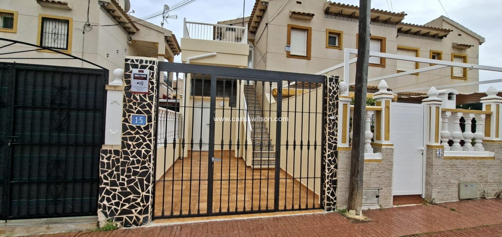 Sale - Bungalow - Orihuela Costa - Punta Prima