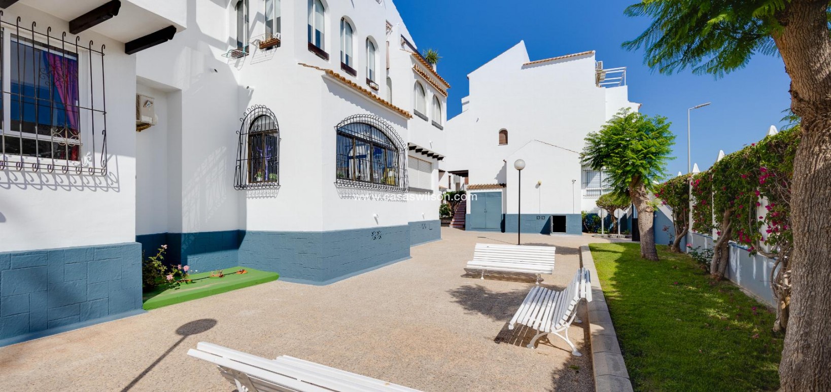 Sale - Bungalow - Torrevieja - Costa Blanca