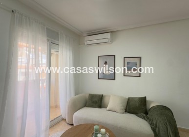Sale - Apartment - Torrevieja - Centro