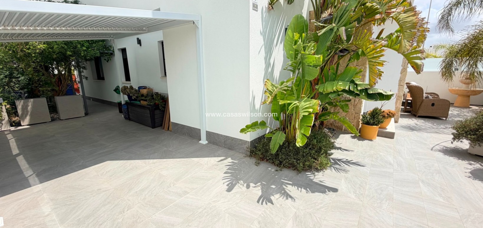 Venta - Chalet - Los Montesinos - La Herrada