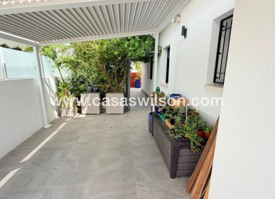 Venta - Chalet - Los Montesinos - La Herrada