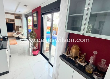 Venta - Chalet - Los Montesinos - La Herrada