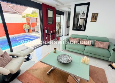 Venta - Chalet - Los Montesinos - La Herrada