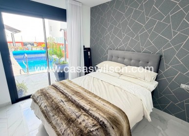 Venta - Chalet - Los Montesinos - La Herrada