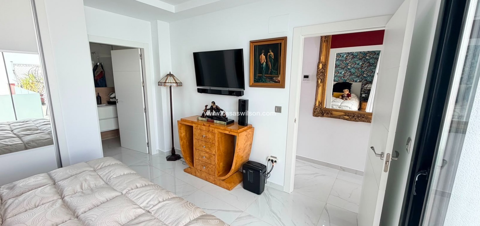 Venta - Chalet - Los Montesinos - La Herrada