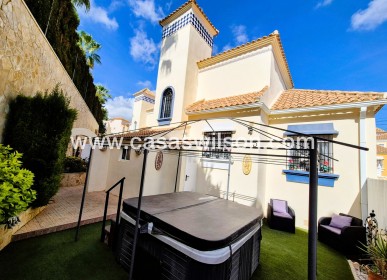 Sale - Villa - Villamartin - Costa Blanca