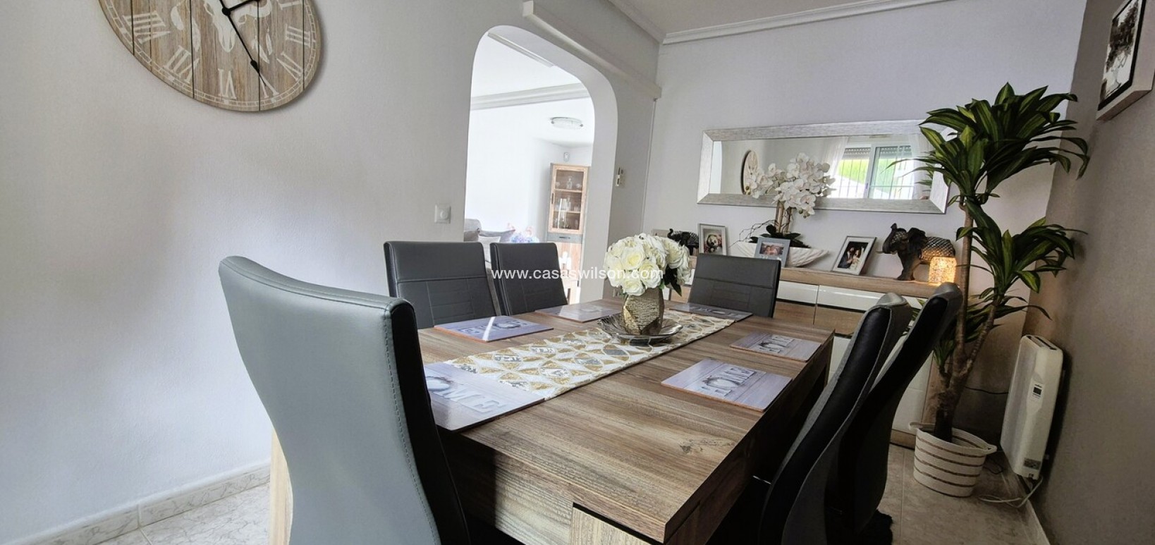 Sale - Villa - Villamartin - Costa Blanca