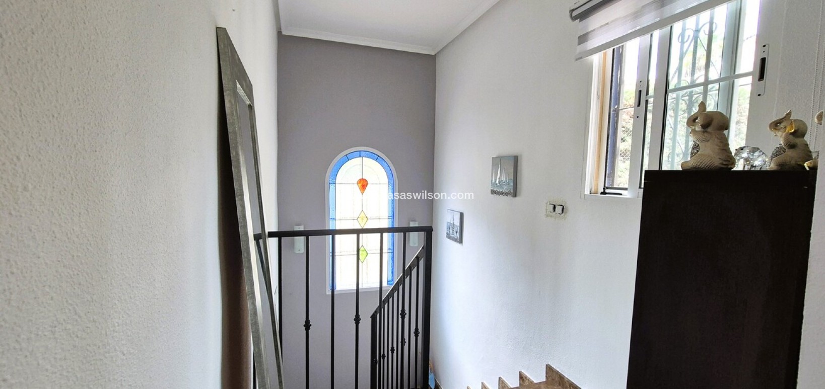 Sale - Villa - Villamartin - Costa Blanca