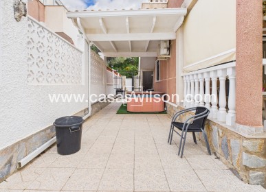 Bestaande bouw - Villa - Pinar de Campoverde - Inland