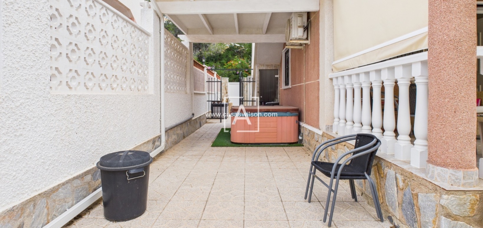 Bestaande bouw - Villa - Pinar de Campoverde - Inland