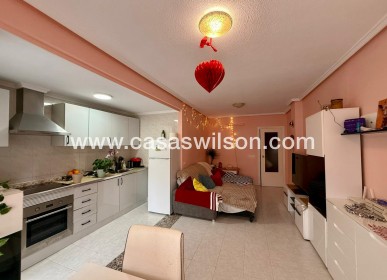 Sale - Apartment - Torrevieja - Centro