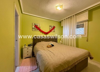 Sale - Apartment - Torrevieja - Centro