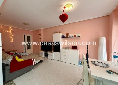 Sale - Apartment - Torrevieja - Centro