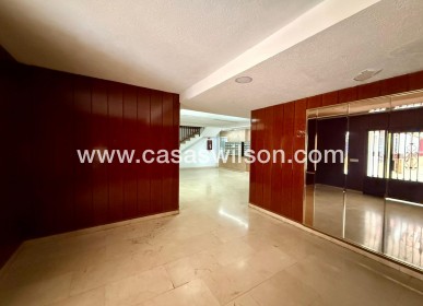Sale - Apartment - Torrevieja - Centro