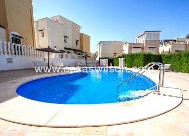 Sale - Townhouse - Los Altos - Res Valle de los pinos