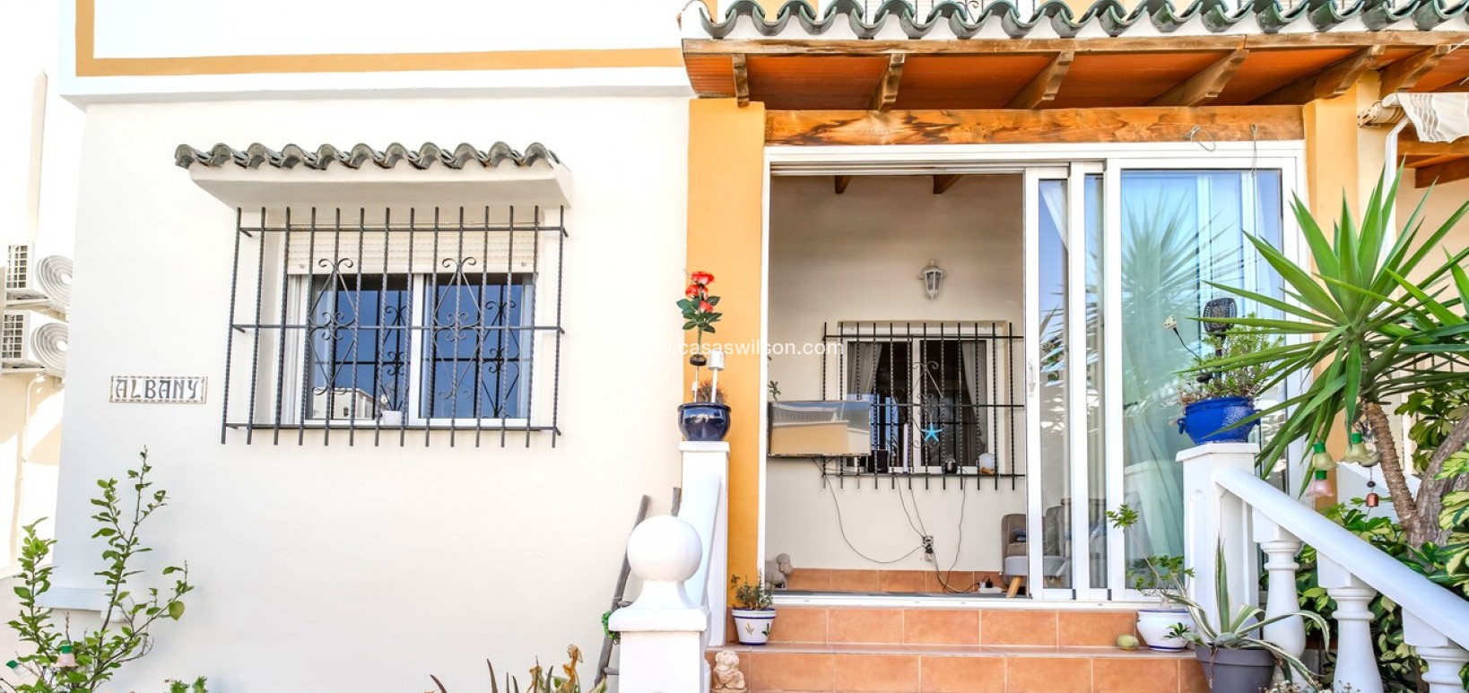 Sale - Townhouse - Los Altos - Res Valle de los pinos