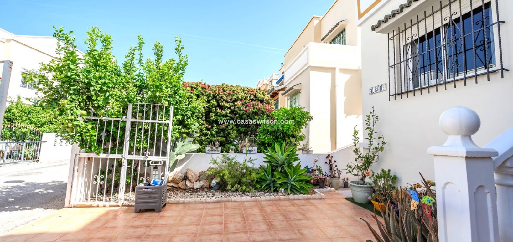 Sale - Townhouse - Los Altos - Res Valle de los pinos