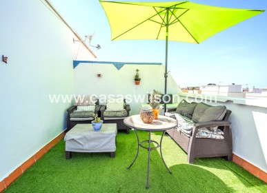 Sale - Townhouse - Los Altos - Res Valle de los pinos