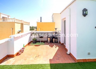 Sale - Townhouse - Los Altos - Res Valle de los pinos