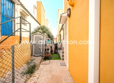 Sale - Townhouse - Los Altos - Res Valle de los pinos
