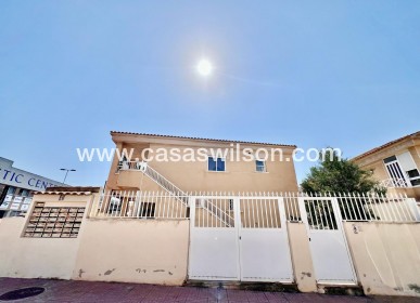 Sale - Bungalow - Torrevieja - Centro