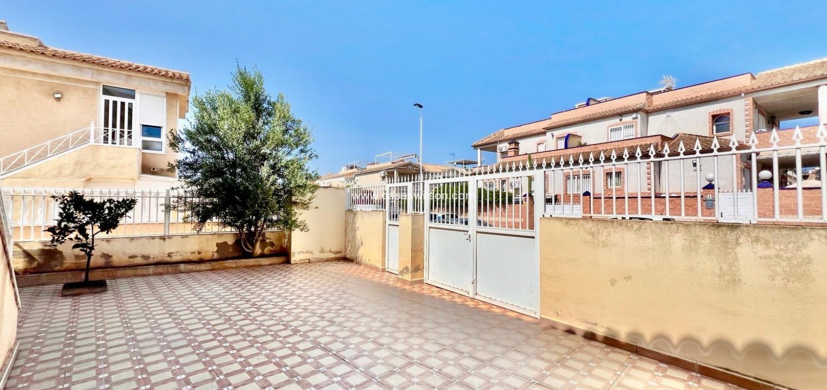 Sale - Bungalow - Torrevieja - Centro