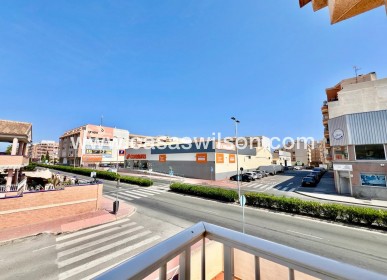 Sale - Bungalow - Torrevieja - Centro