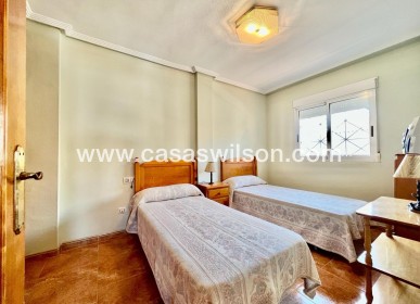 Sale - Bungalow - Torrevieja - Centro