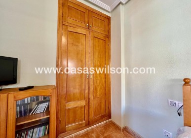 Sale - Bungalow - Torrevieja - Centro