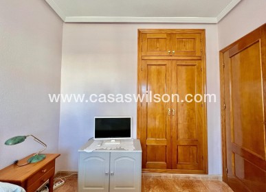 Sale - Bungalow - Torrevieja - Centro