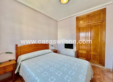 Sale - Bungalow - Torrevieja - Centro