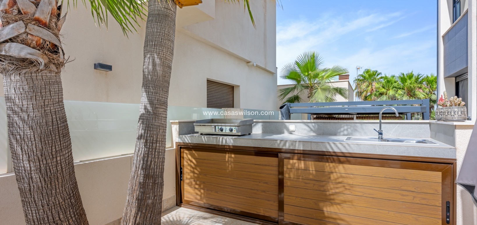 Venta - Chalet - Benijofar