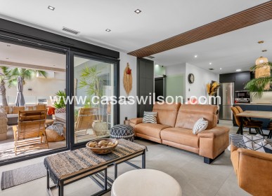Venta - Chalet - Benijofar
