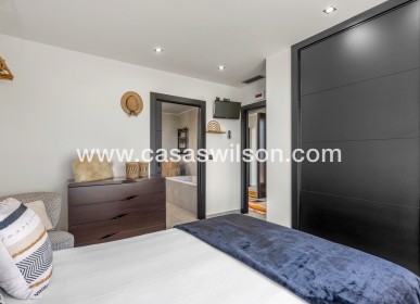 Venta - Chalet - Benijofar