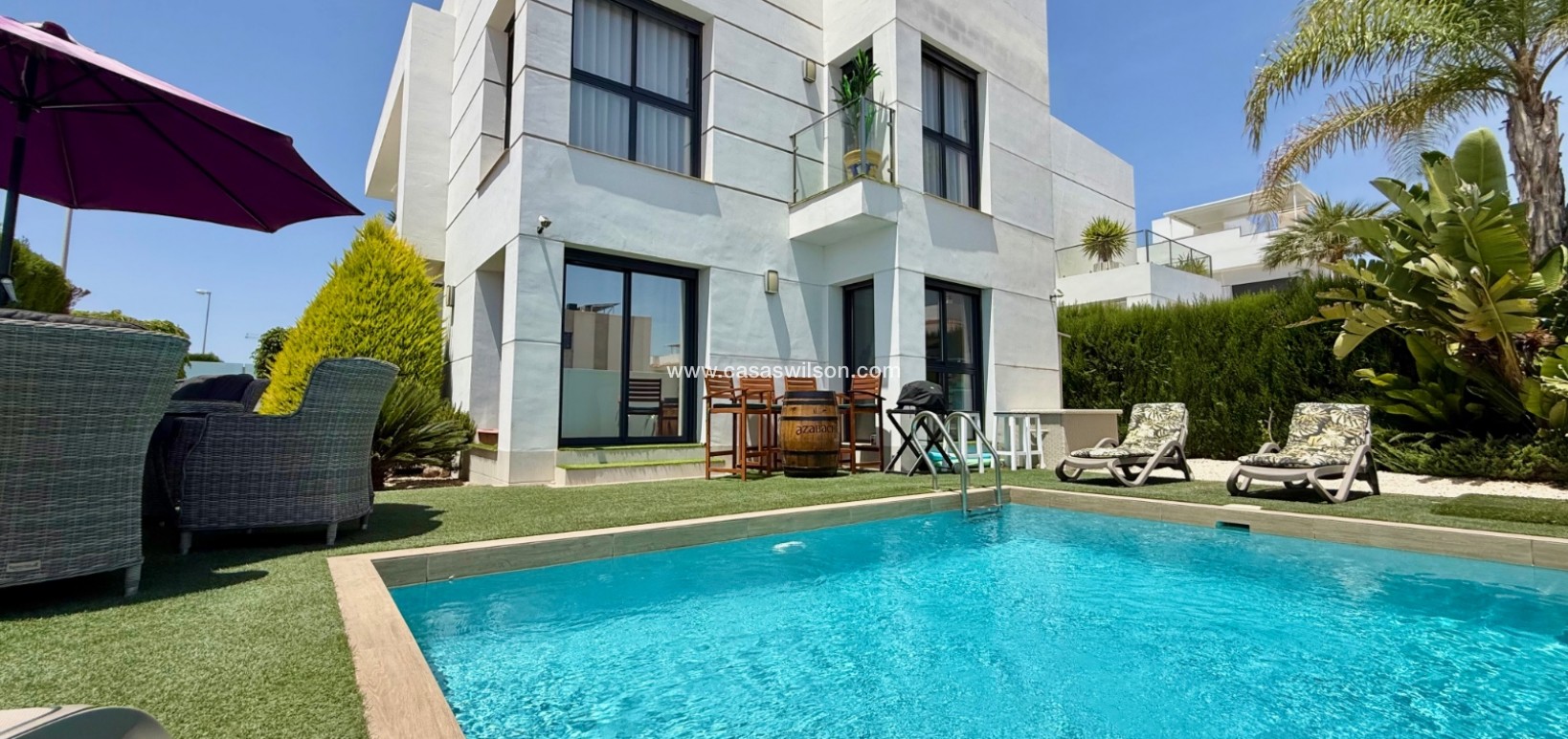 Venta - Chalet - Ciudad Quesada