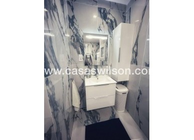 Venta - Apartamento - Torrevieja - Centro